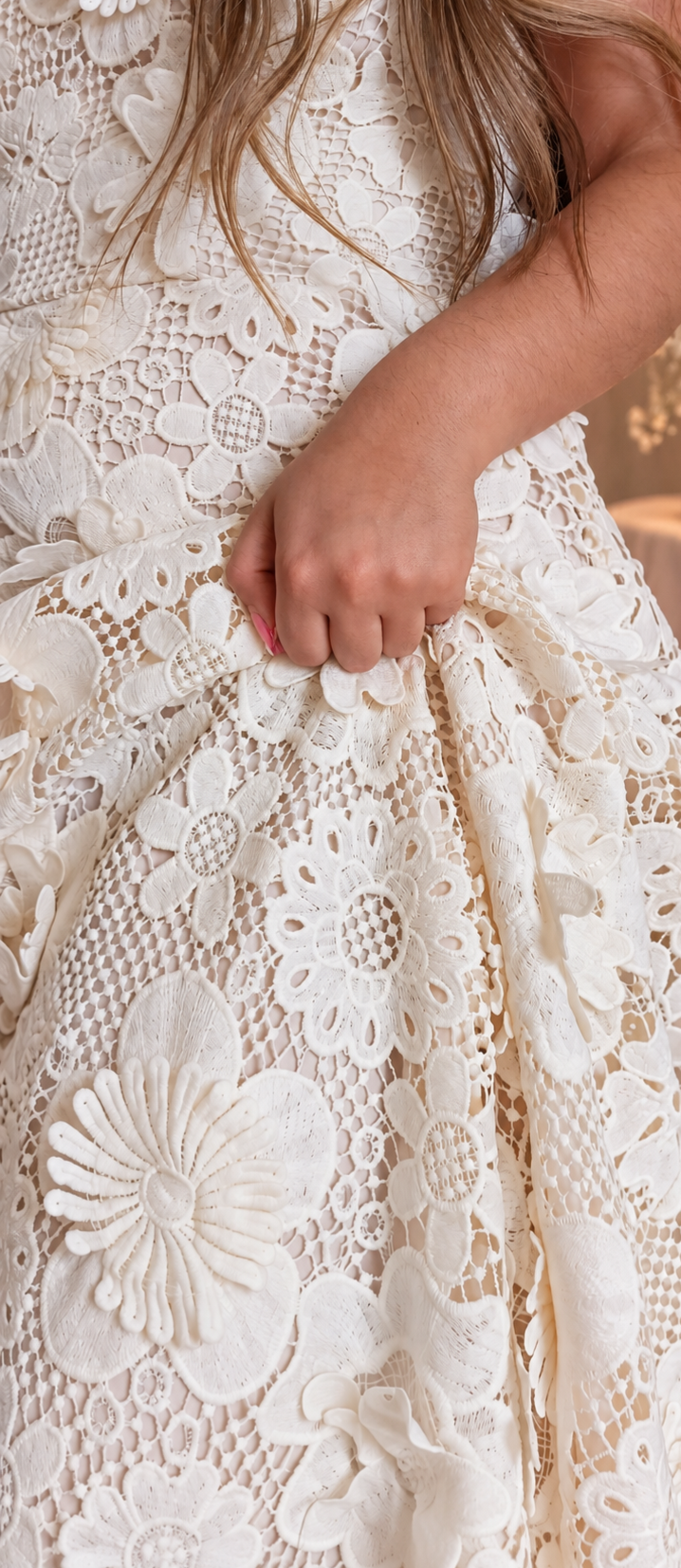 Vestido 3D aplique floral